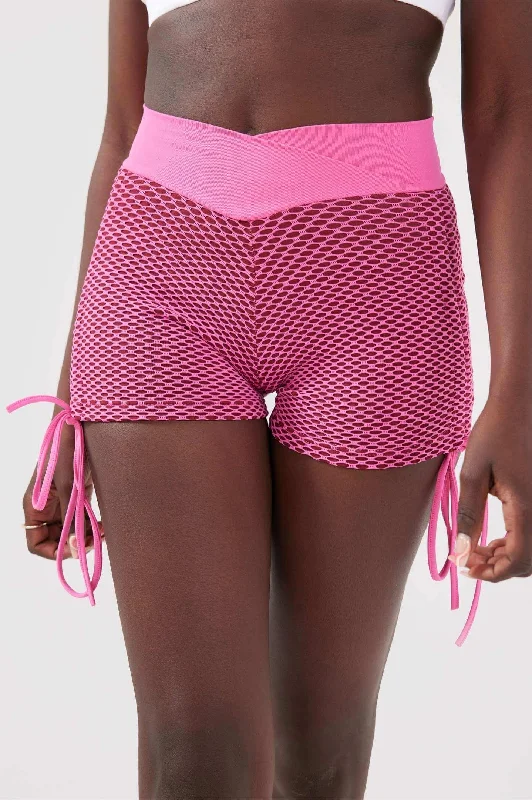 LUNA SCRUNCH BUM SHORTS - PINK